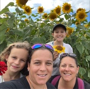 Meet your Posher, Karine